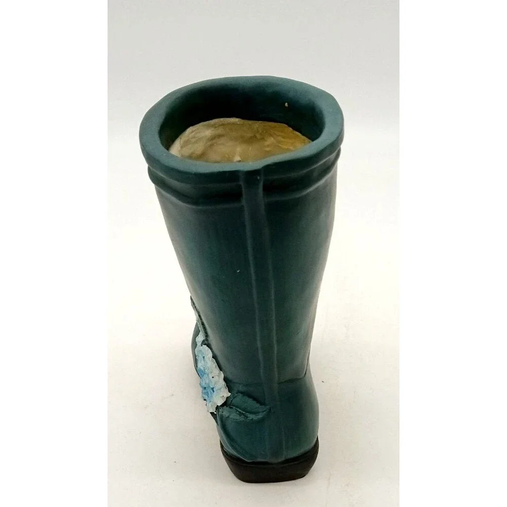 Green Resin Old Rain Boot With Mama Bird & Babies  In Nest Planter